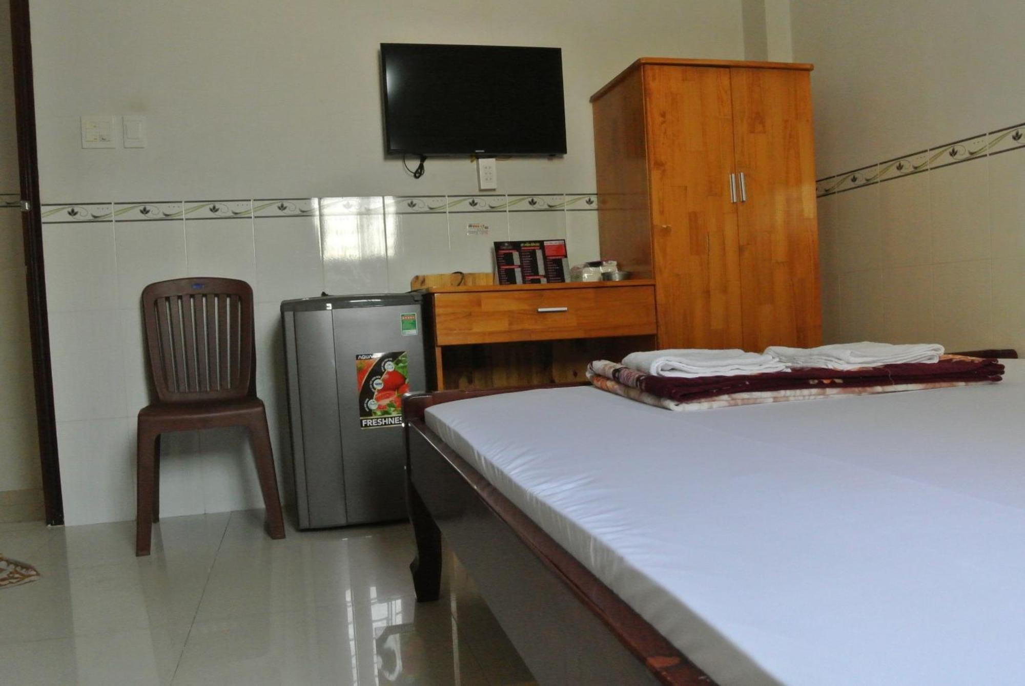 Nhà Nghỉ HOA LÝ Chau Doc Exterior foto