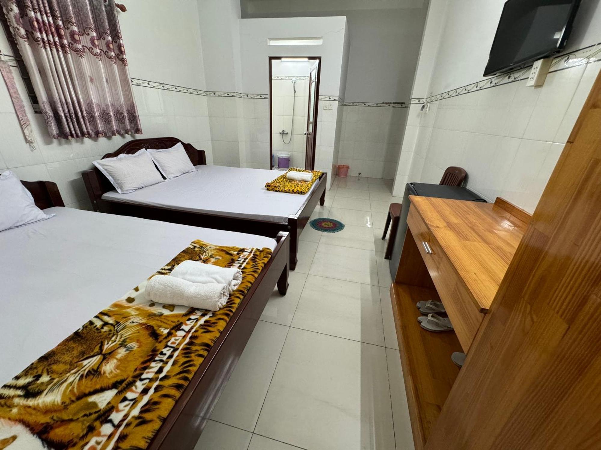 Nhà Nghỉ HOA LÝ Chau Doc Exterior foto