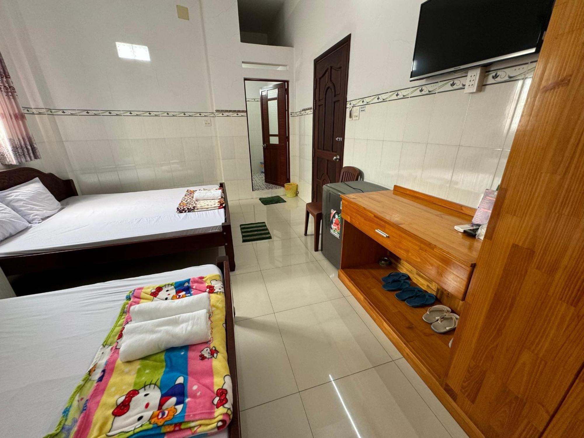 Nhà Nghỉ HOA LÝ Chau Doc Exterior foto