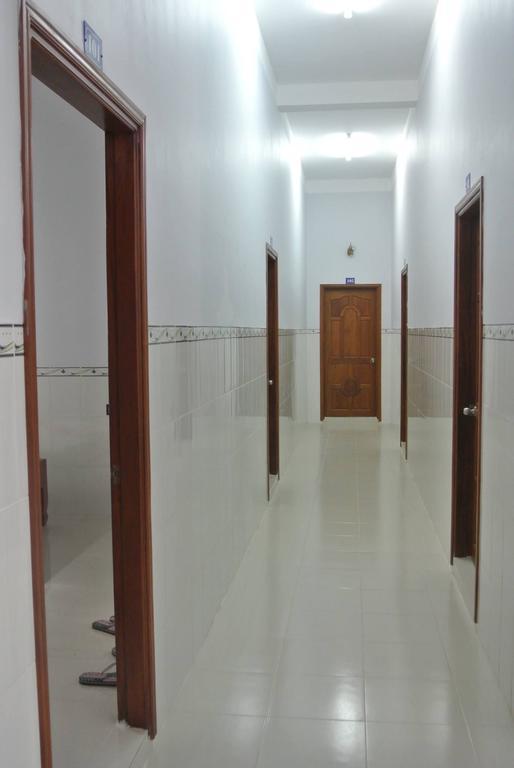 Nhà Nghỉ HOA LÝ Chau Doc Exterior foto